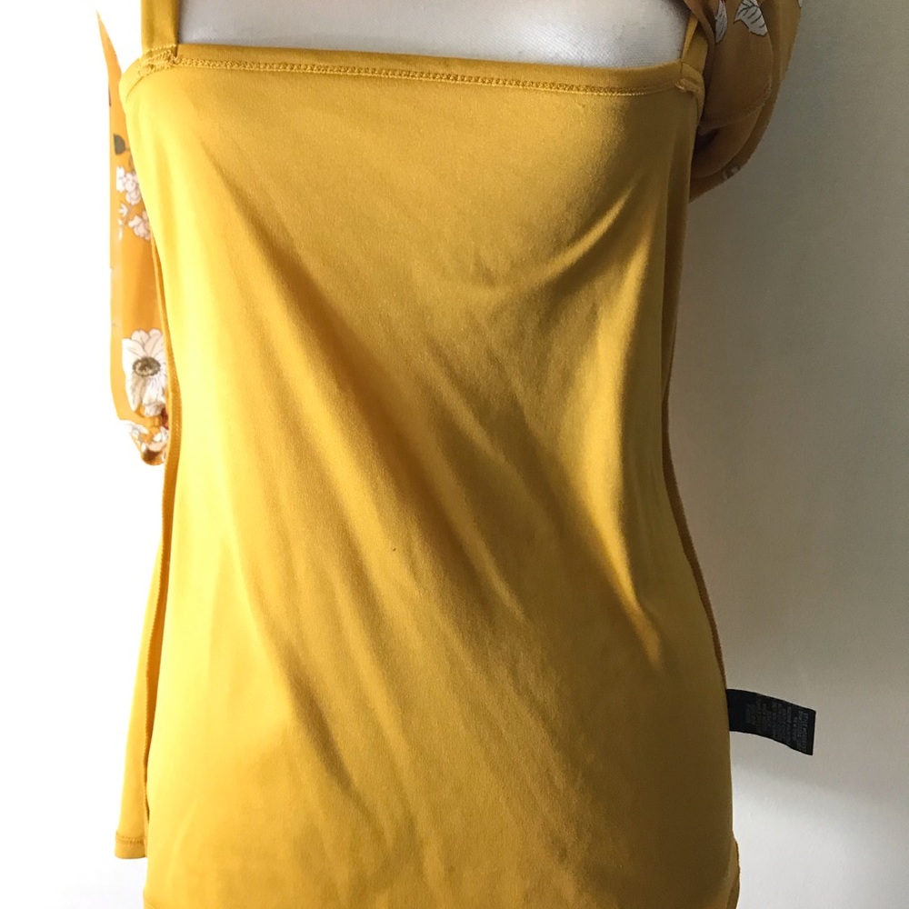 B-Design Top - Picture 4 of 8